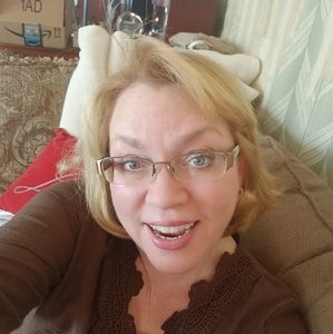 Meet your Posher, Janna